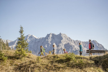 Während der Wanderung erwarten dich atemberaubende Ausblicke.