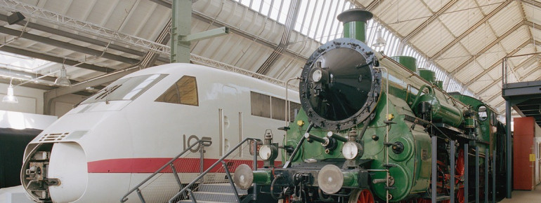 In Halle II geht es auf Reisen