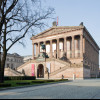Die Alte Nationalgalerie befindet sich neben dem Neuen Museum.