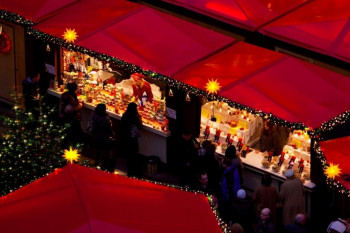 Weihnachtliches Markttreiben