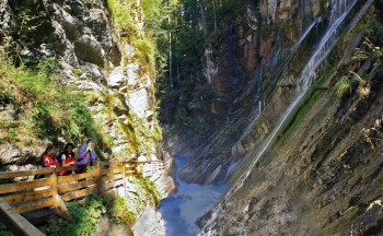 Die Tour durch die Klamm bis zum Wimbachgries zählt zu den schönsten Wanderwegen Bayerns.