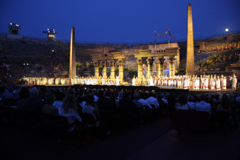 Pompous stage sets are part of opera performances in the Arena.