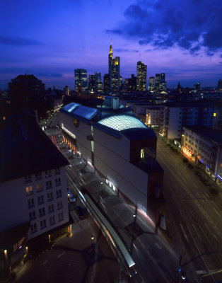 View of the main building, MMK 1, by night.