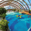 Das große Wellenbad bietet Wasserspaß pur!