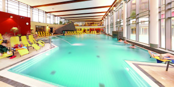 Blick in die Wasserwelt der Therme.