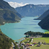 Eingebettet in das Rofan- und Karwendelgebirge liegt der malerische Achensee.